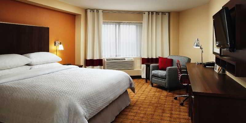 Hotel Wyndham Grand Fallsview